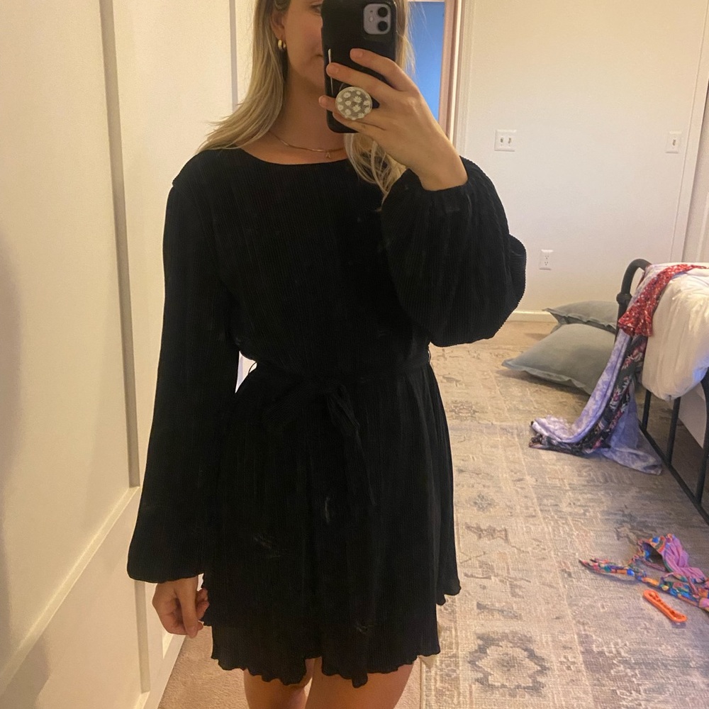 Abercrombie black plisse dress small NWT